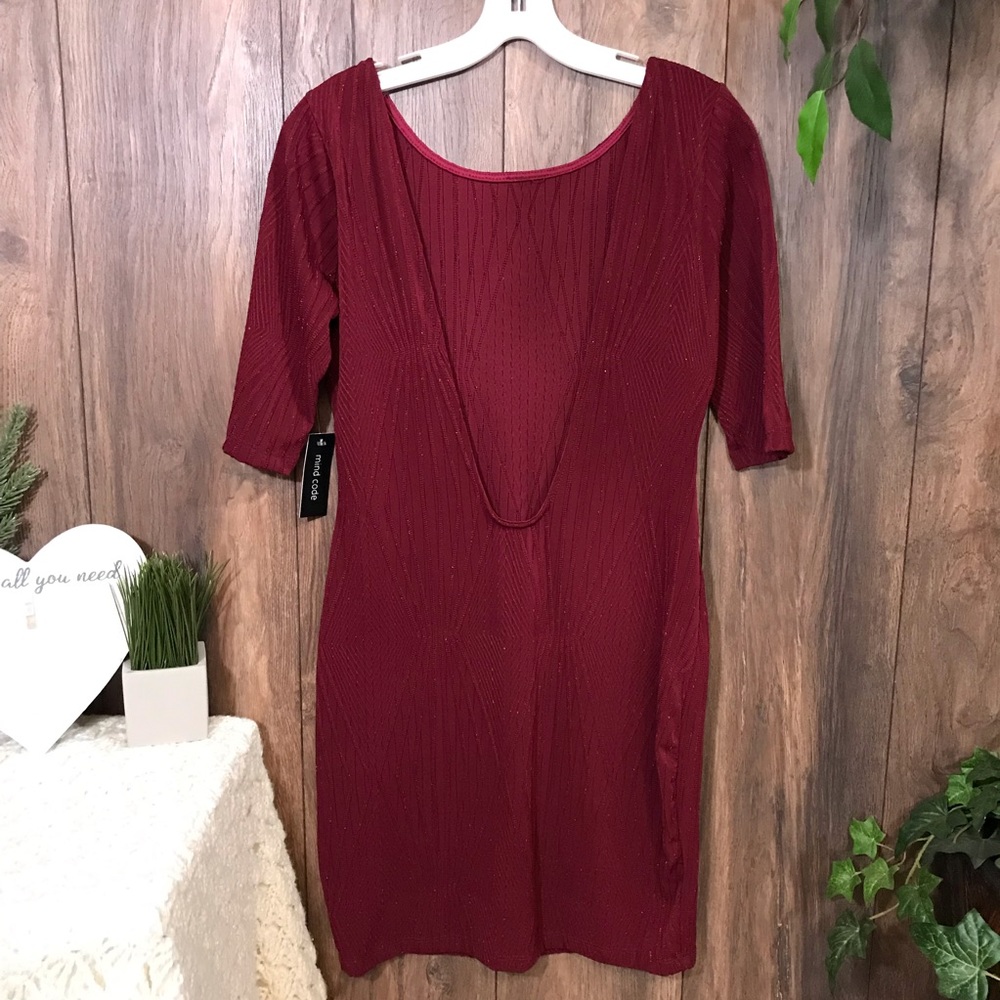 Mind Code Maroon dress - Picture 4 of 8